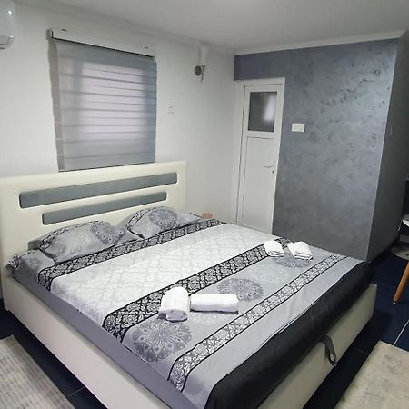 Cozzy Apartment Near The Aiport Podgorica Mitrovici  Exterior foto