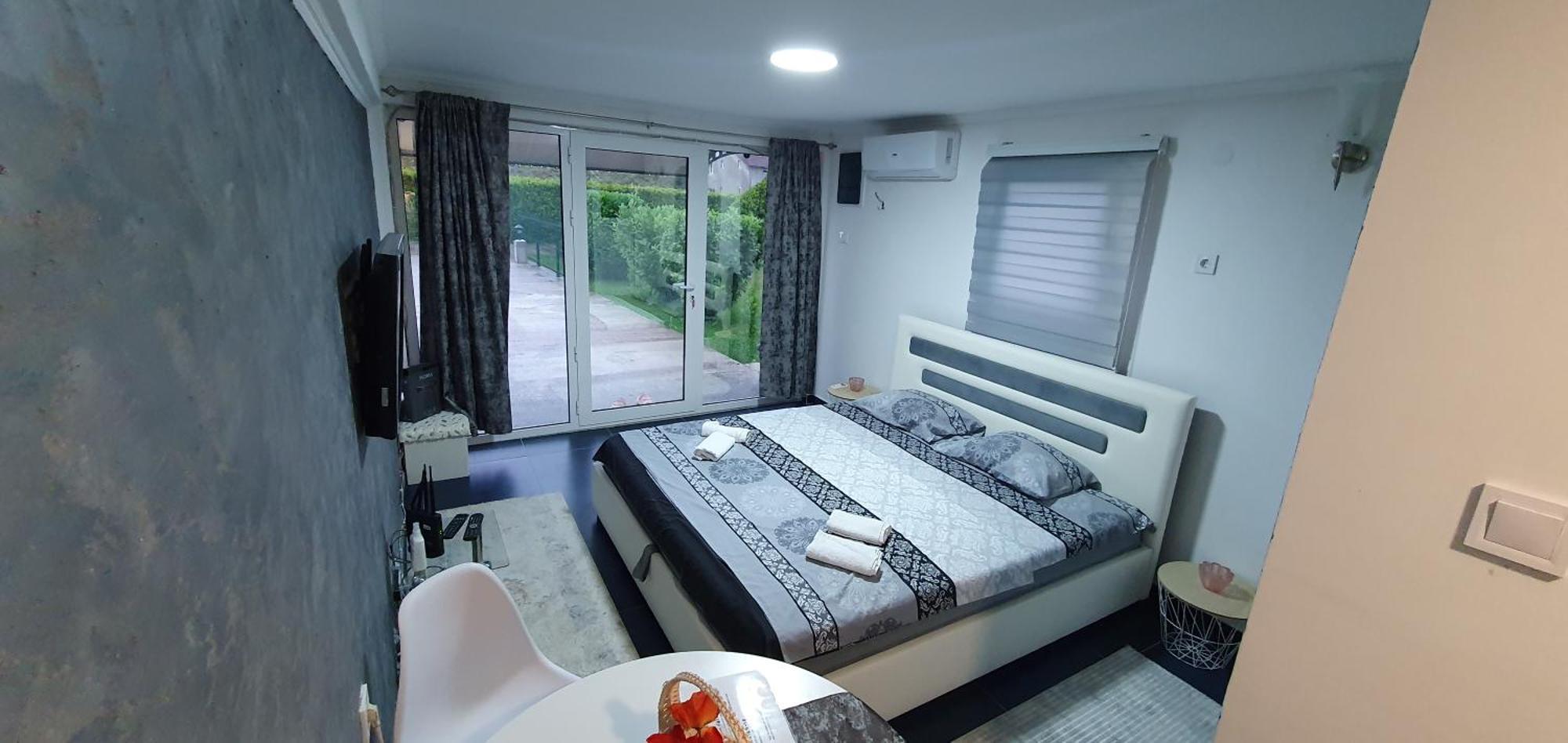Cozzy Apartment Near The Aiport Podgorica Mitrovici  Exterior foto